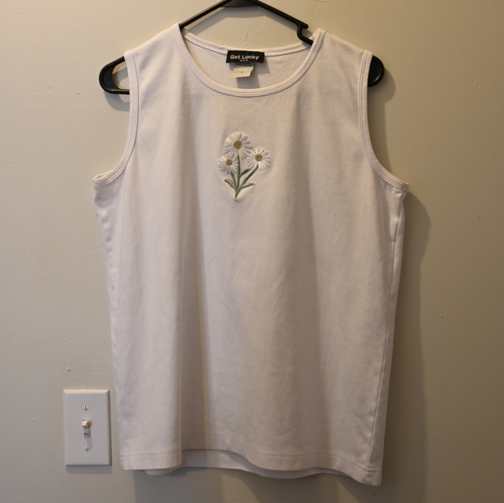 Get Lucky Daisy Embroidered White 100% Combed Cotton Sleeveless Shirt Tank Top L